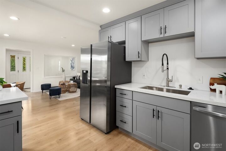 Property Photo: 2604 S 122nd Street WA 98168