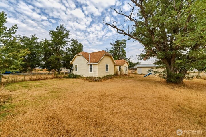 Property Photo: 103 Cherry Street WA 99360