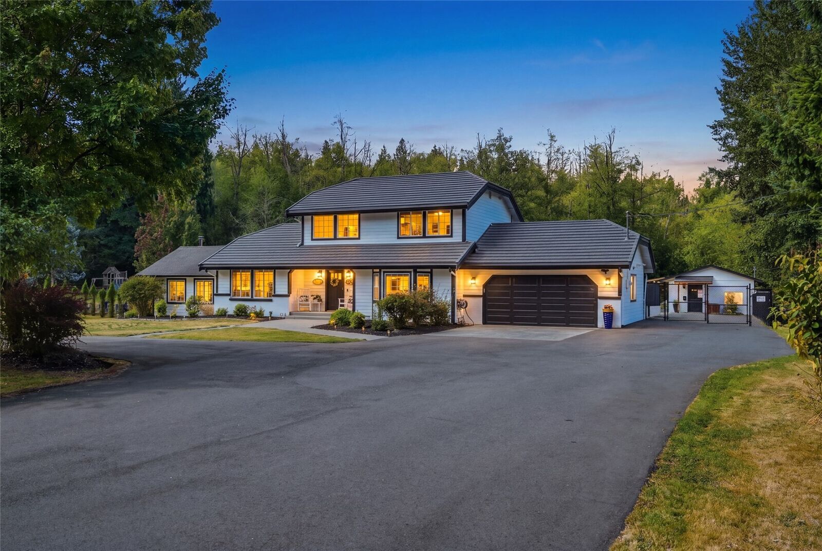 Property Photo:  23224  37th Avenue NE  WA 98223 