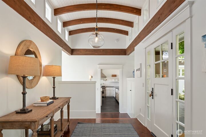 Property Photo:  9221 SE 46th Street  WA 98040 