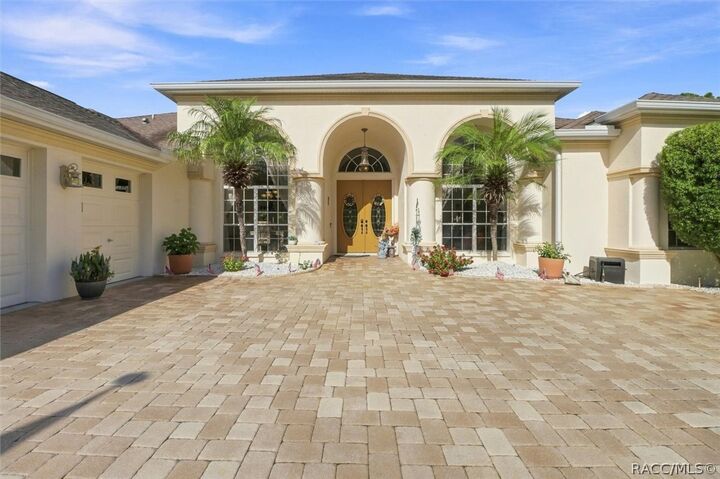 Property Photo: 564 Afterglow Circle FL 34429