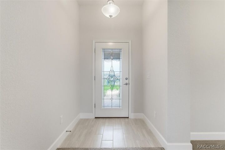 Property Photo: 336 W Rexford Drive FL 34465