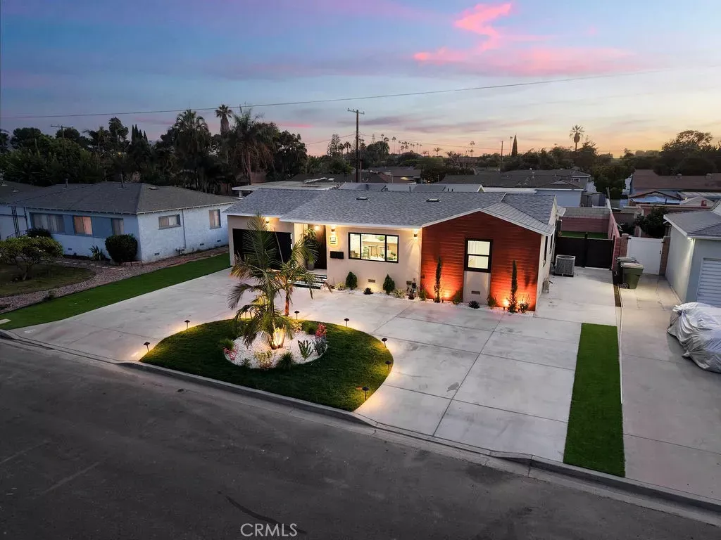 Property Photo:  209 N Dahlia Drive  CA 92801 