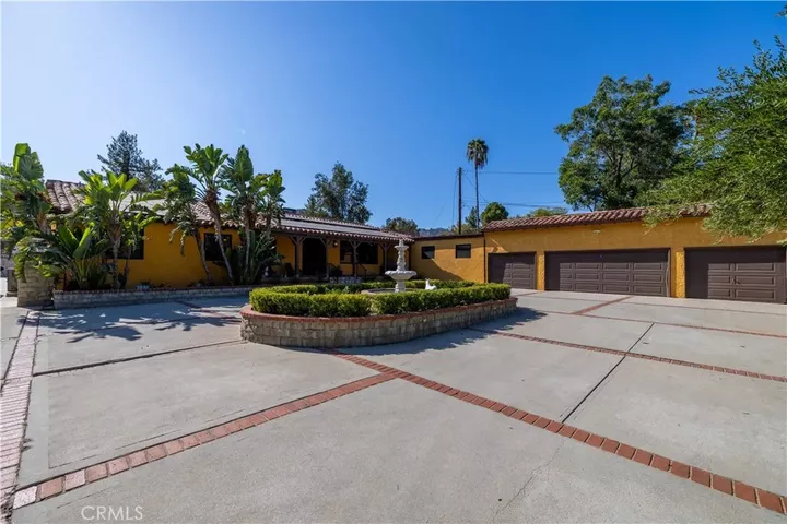 Property Photo:  9957 Shoup Avenue  CA 91311 
