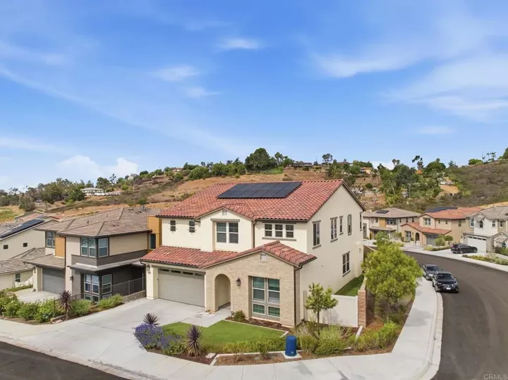 Property Photo: 921 Cayley Avenue CA 92069