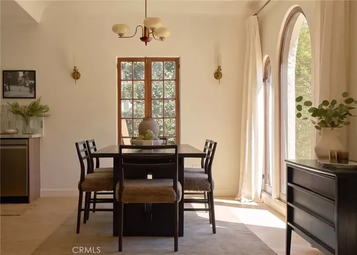 Property Photo:  721 Palm Drive  CA 91202 