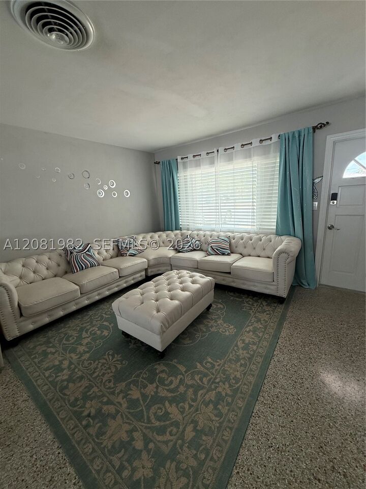 Property Photo:  52 45th  FL 33706 