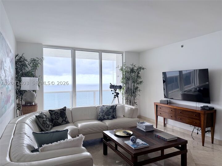 Property Photo:  1850 S Ocean Dr 4202  FL 33009 