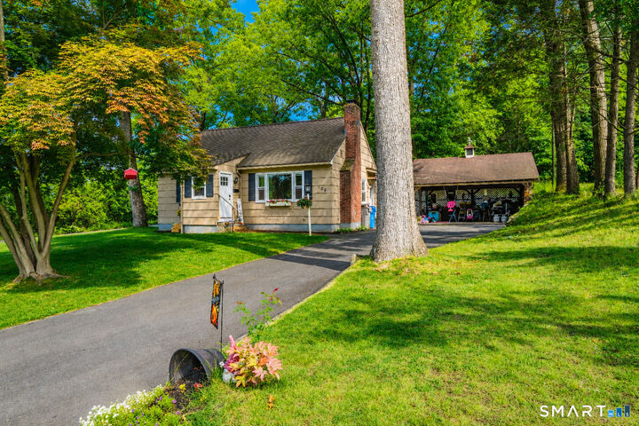 Property Photo:  109 Fairfield Street  CT 06010 