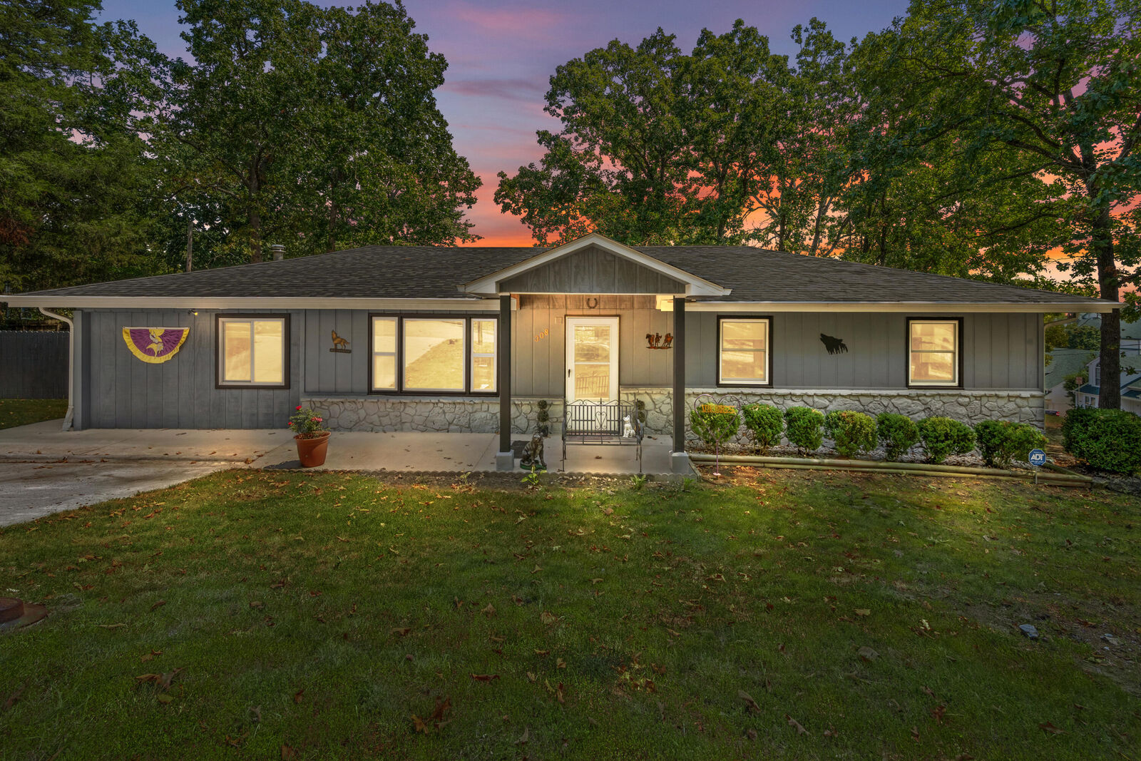 Property Photo: 308 Erie Street MO 65616