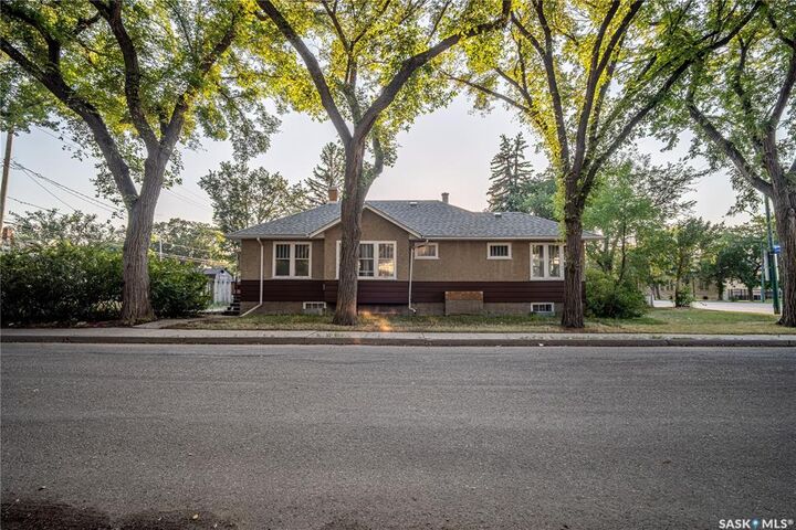 Property Photo:  3303 Dewdney Avenue  SK S4T 0Y9 