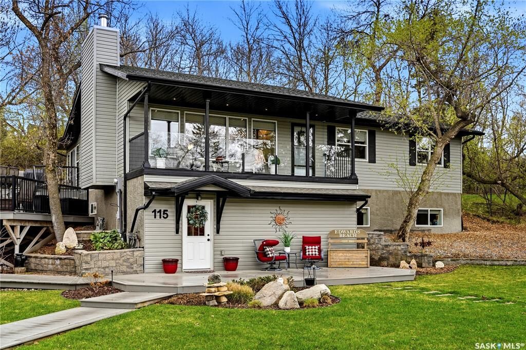 Property Photo:  115 Cedar Crescent  SK S0G 4C0 