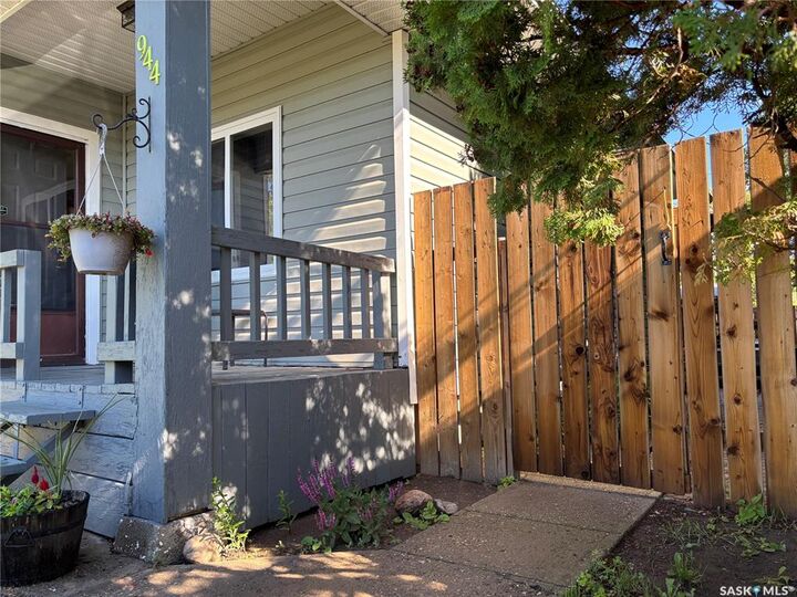Property Photo:  944 Brown Street  SK S6H 2Z2 