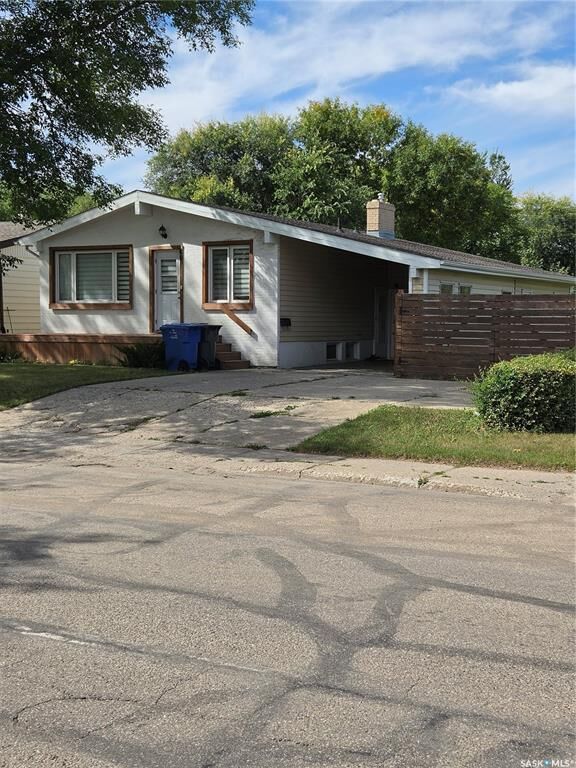 Property Photo:  60 Bradbrooke Drive  SK S3N 2K1 