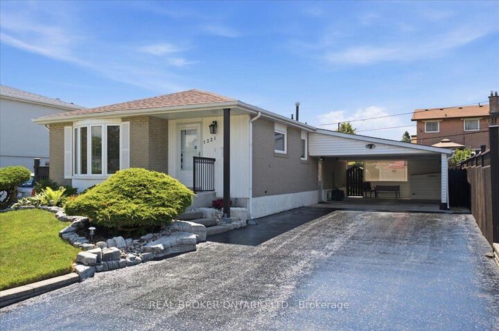 Property Photo:  1331 Tatra Drive  ON L1W 1K5 