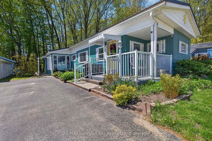 Property Photo:  525 Midland Point Road 28  ON L4R 5G9 
