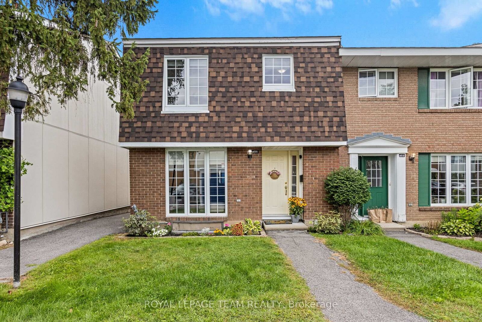 Property Photo:  455 Kintyre Private 455  ON K2C 3M9 