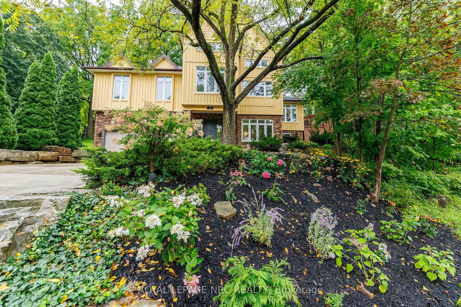 Property Photo:  50 Tremont Drive  ON L2T 4A3 