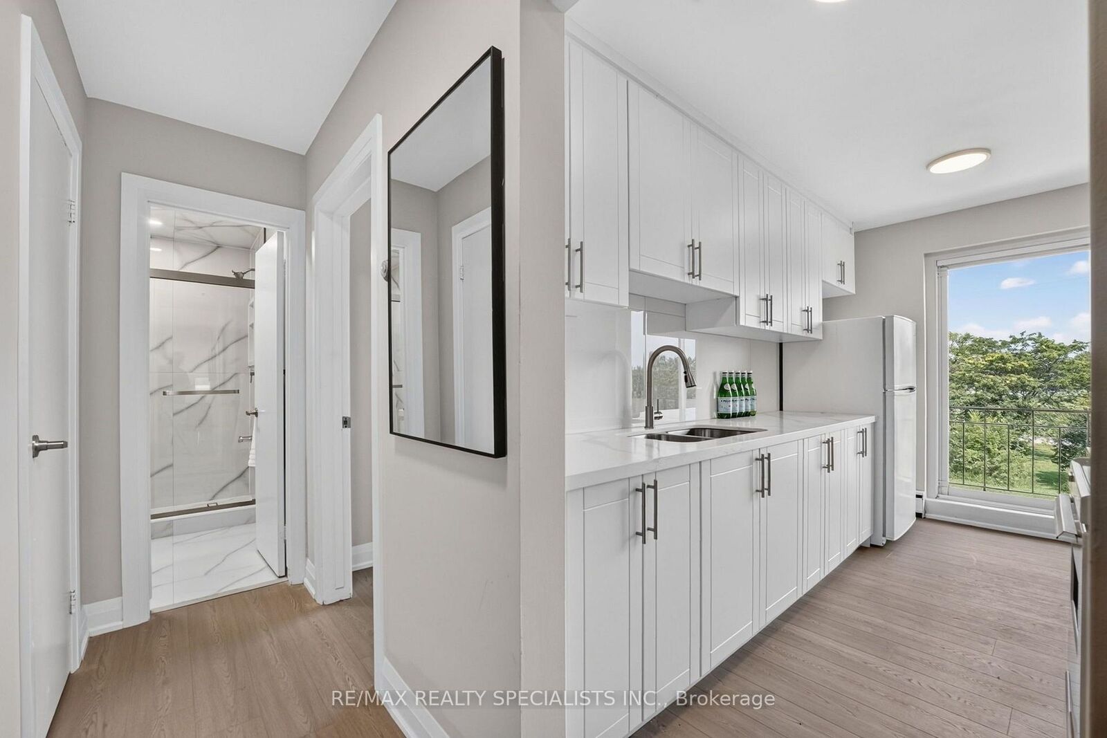 Property Photo:  426 Queenston Street 33  ON L2P 2Y2 