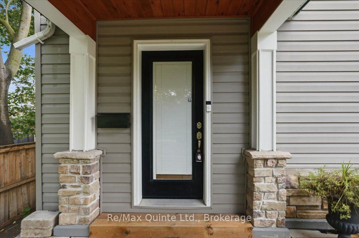 Property Photo:  225 Bleecker Avenue  ON K8N 3T9 