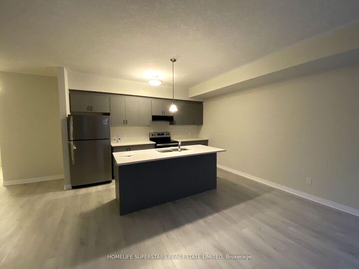 Property Photo:  25 Isherwood Avenue W 92  ON N1R 0E2 