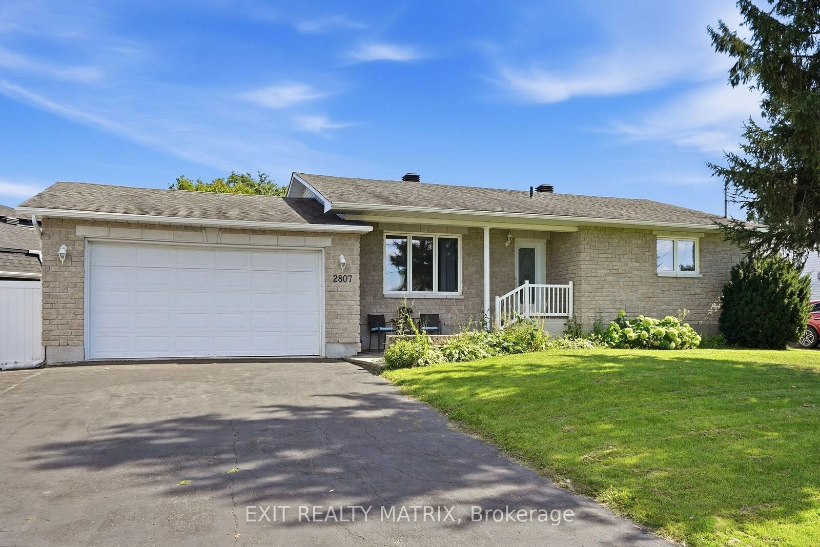 Property Photo:  2807 Leonard Street  ON K4K 1A4 