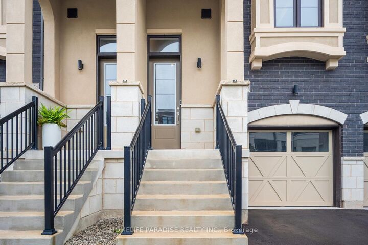 Property Photo: 1356 Kaniv Street ON L6M 5R3