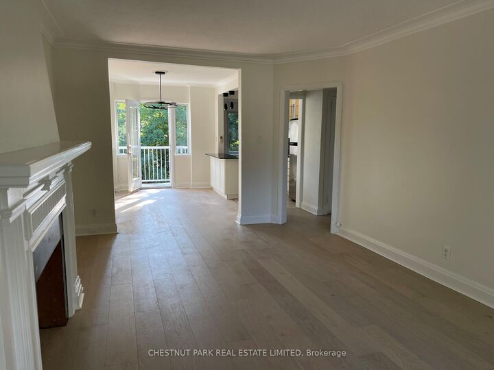 Property Photo:  101 Chatsworth Drive Upper  ON M4R 1R8 