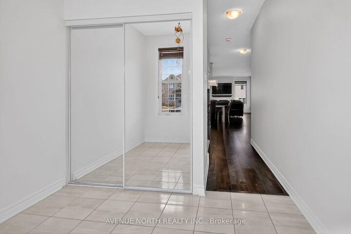Property Photo:  110 Dun Skipper Drive  ON K1X 0G1 