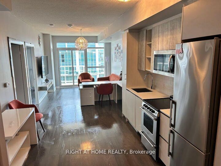Property Photo:  251 Manitoba Street 2803  ON M8Y 4G9 