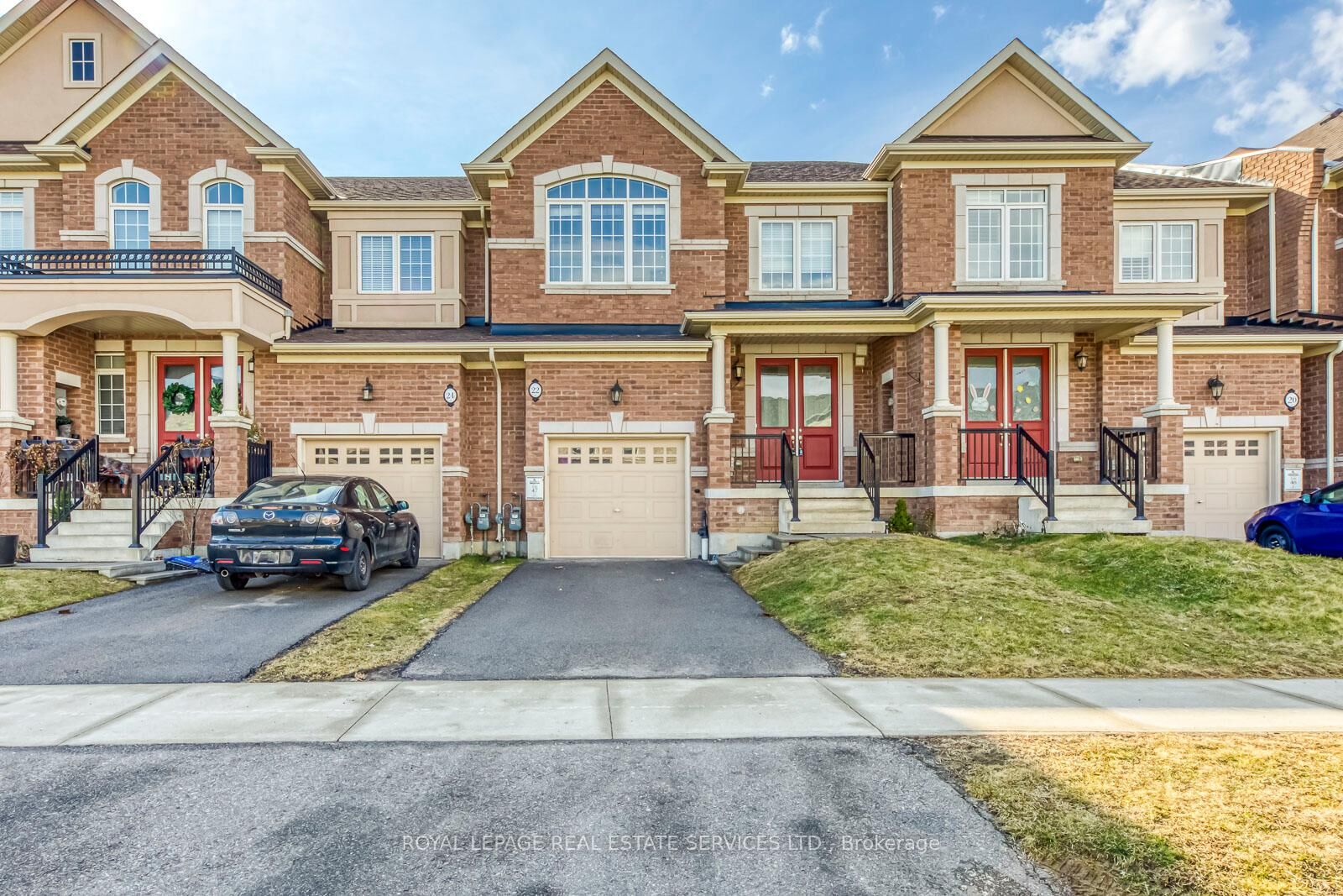 Property Photo:  22 Callon Drive  ON L9K 3K9 