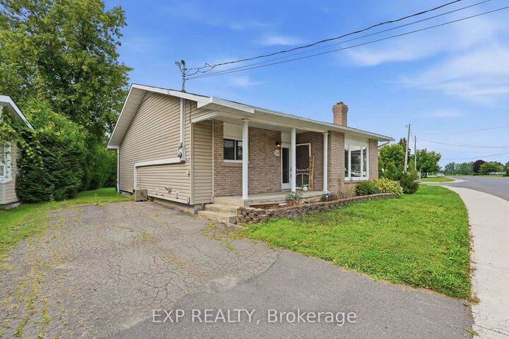 Property Photo:  129 Laurier Street  ON K0A 1M0 