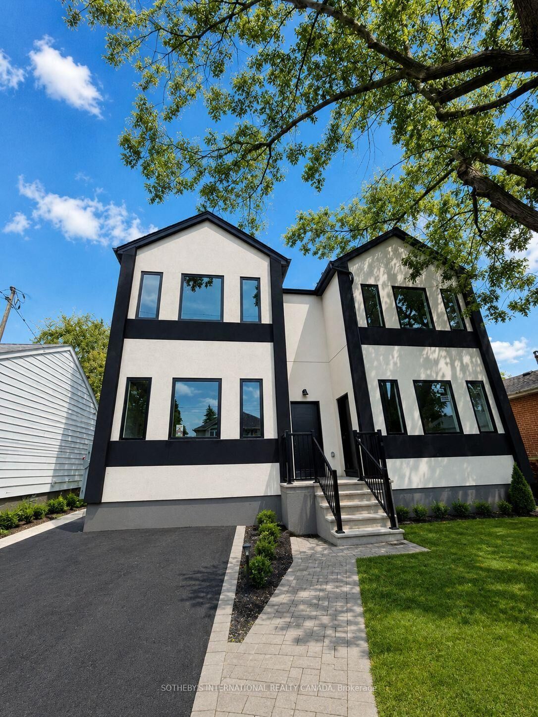 Property Photo:  207 Connaught Avenue 1  ON M2M 1H6 