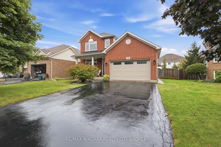 Property Photo:  15 Cozocar Crescent  ON L2S 3Y5 