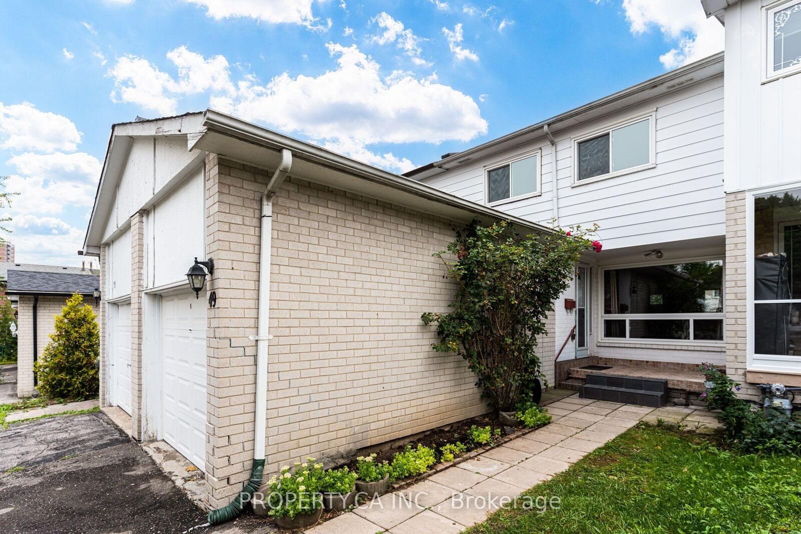 Property Photo:  49 Whiteleas Avenue  ON M1B 1W8 