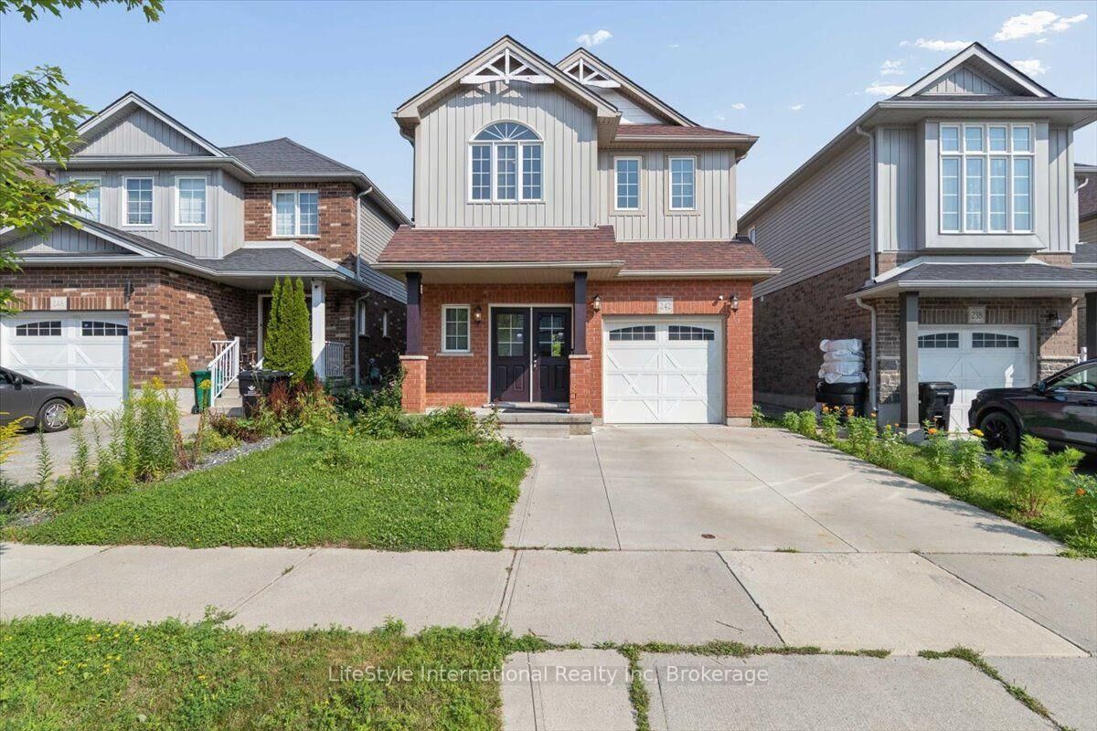 Property Photo:  242 Moorlands Crescent  ON N2P 0C4 