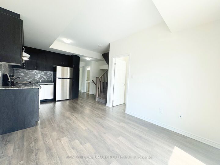 Property Photo:  1085 Danforth Road 214  ON M1J 0B2 