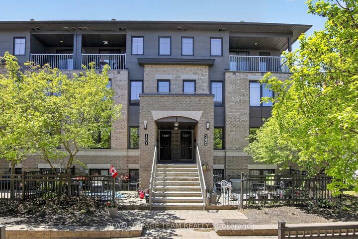 Property Photo:  130A Lindenshade Drive  ON K2J 5R5 