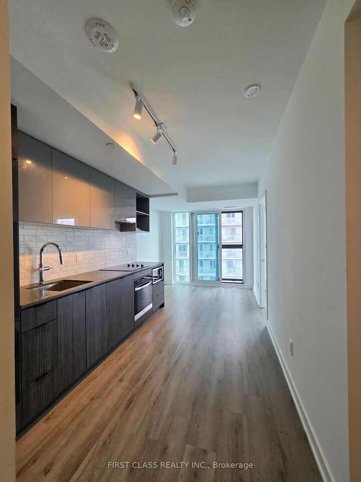 Property Photo:  252 Church Street 5009  ON M5B 0E6 