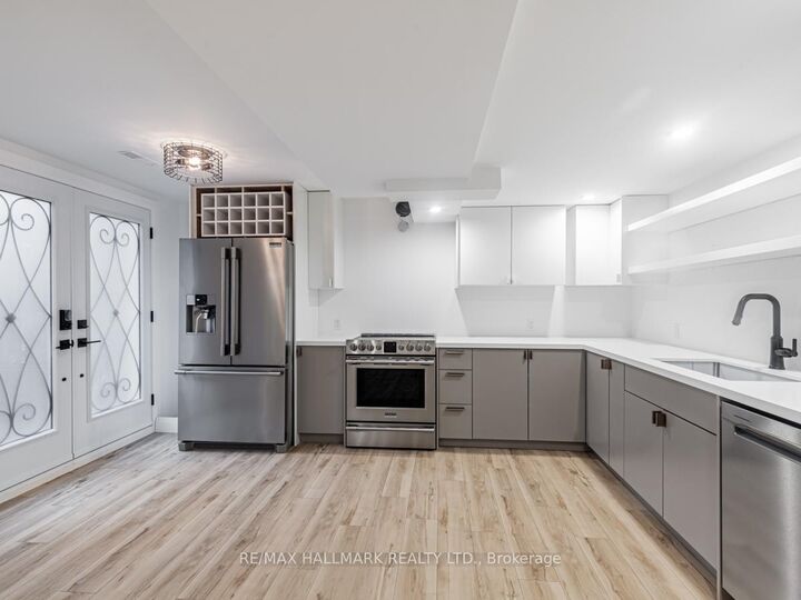 Property Photo:  26 Amanda Avenue Lower  ON L1M 1K4 