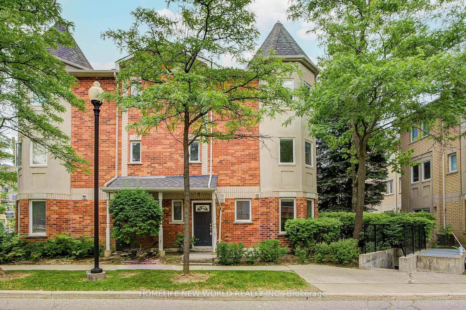 Property Photo: 28 Rosebank Drive 1001 ON M1B 5Z1