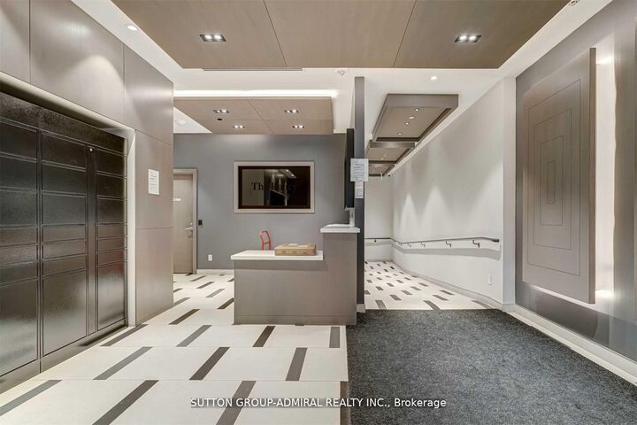 Property Photo:  430 Roncesvalles Avenue 207  ON M6R 0A6 