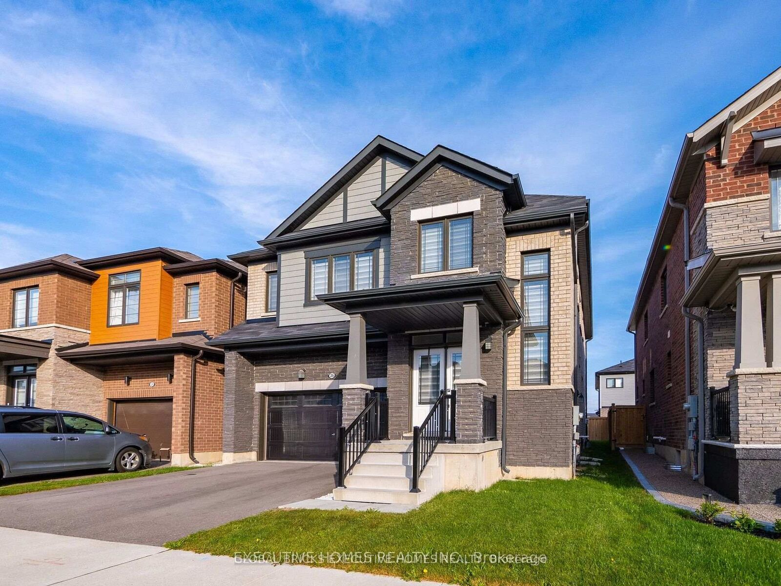 Property Photo:  26 Lillian Way  ON N3W 2G9 