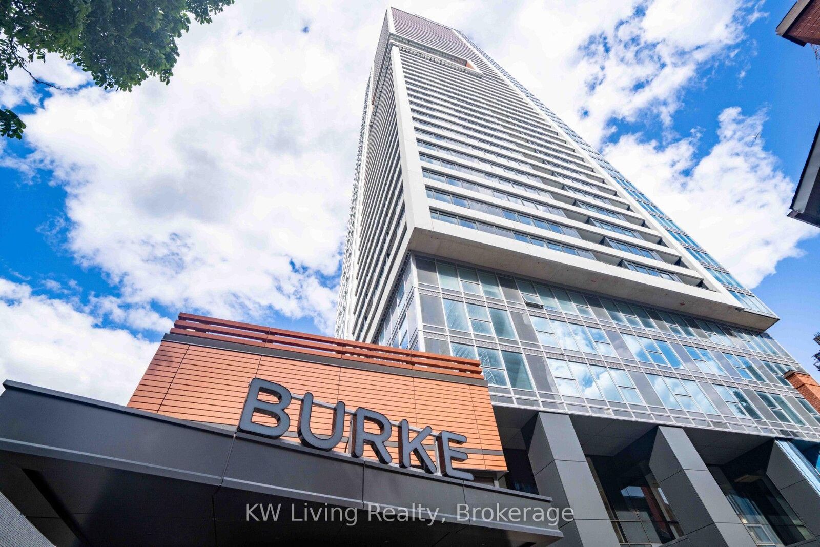Property Photo:  609 Sherbourne Street 3007  ON M4X 0A4 