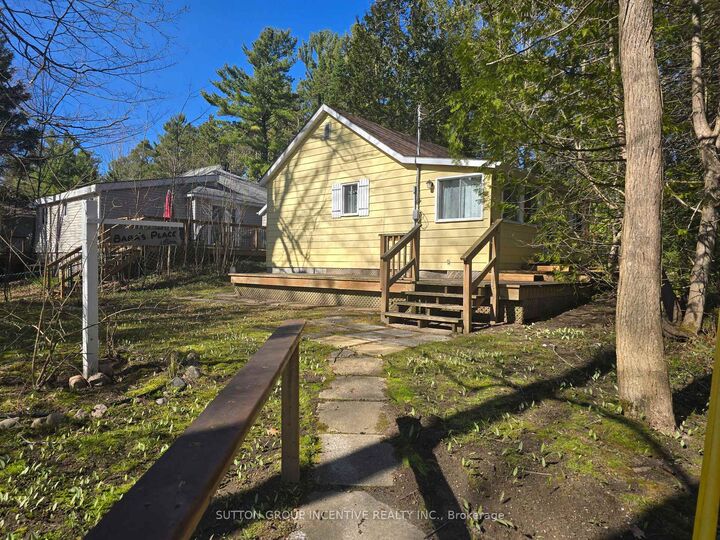 Property Photo:  18 Harras Avenue  ON L0L 2J0 