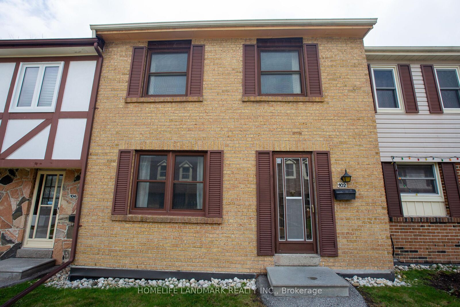 Property Photo: 91 L'Amoreaux Drive S 102 ON M1W 2J8