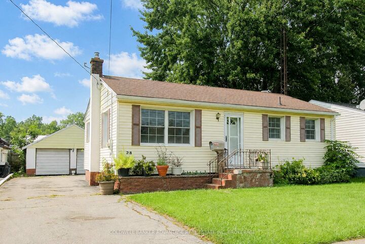 Property Photo:  28 Marshall Avenue  ON L3C 2N2 