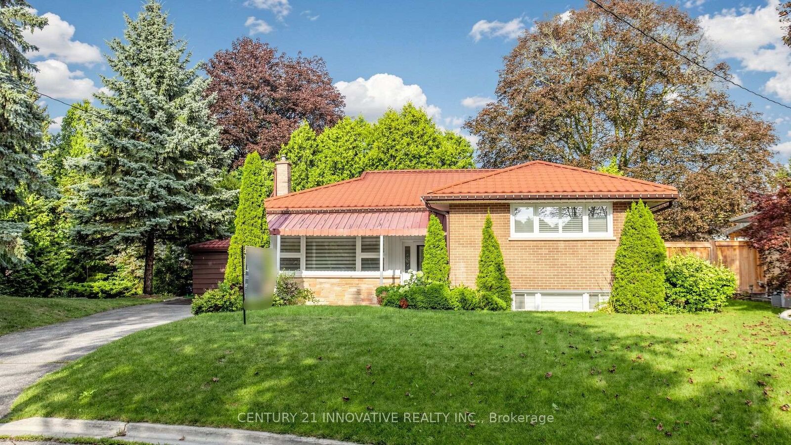 Property Photo:  161 Heather Court  ON L1G 6M2 