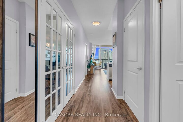 Property Photo:  15 Windermere Avenue 1207  ON M6S 5A2 