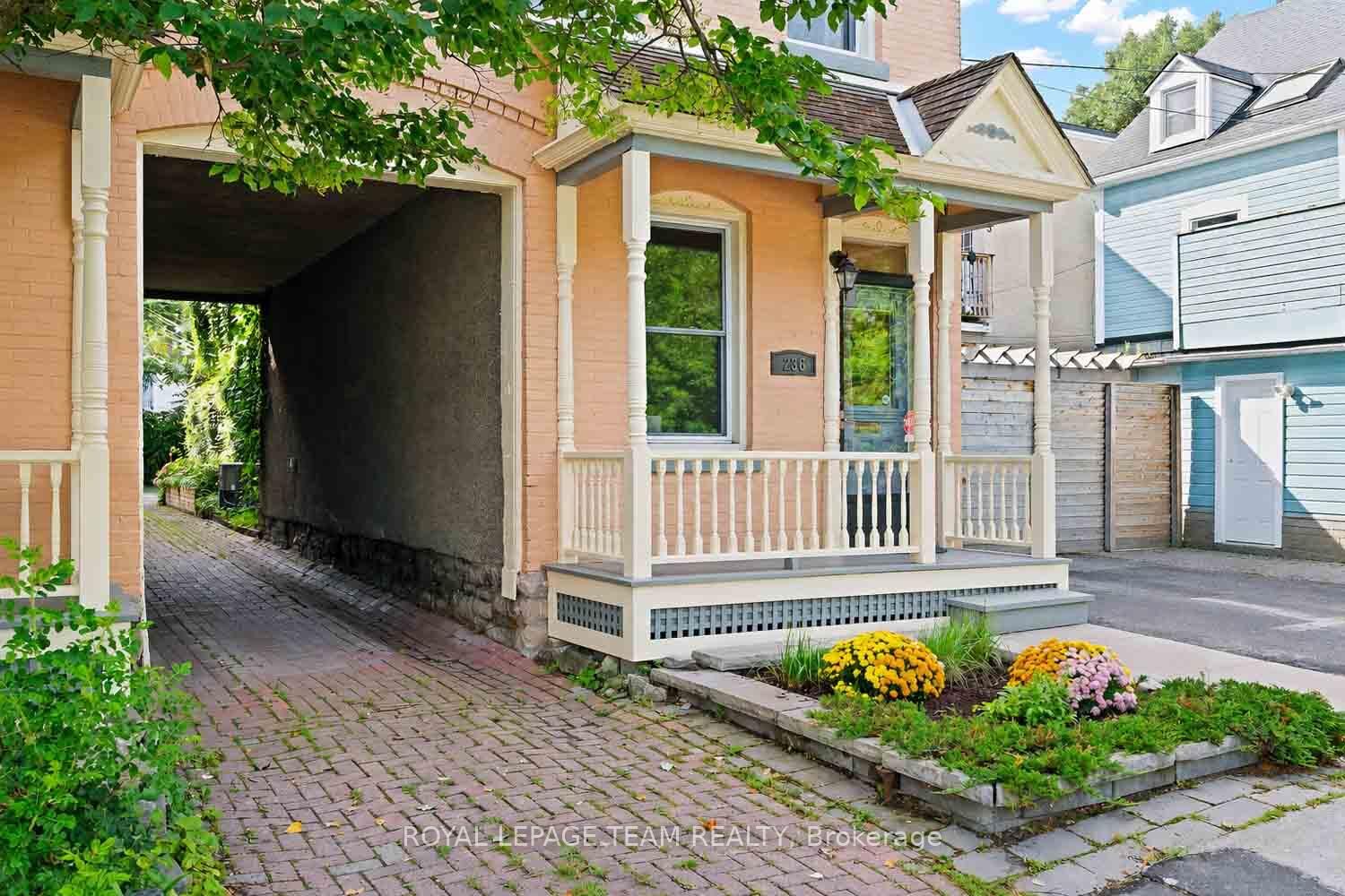 Property Photo: 236 Cathcart Street ON K1N 5C3